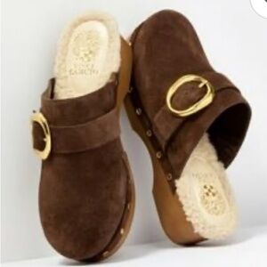 NWB Vince Camuto Canzenee Sherpa Clogs in Rootbeer Suede size 7M